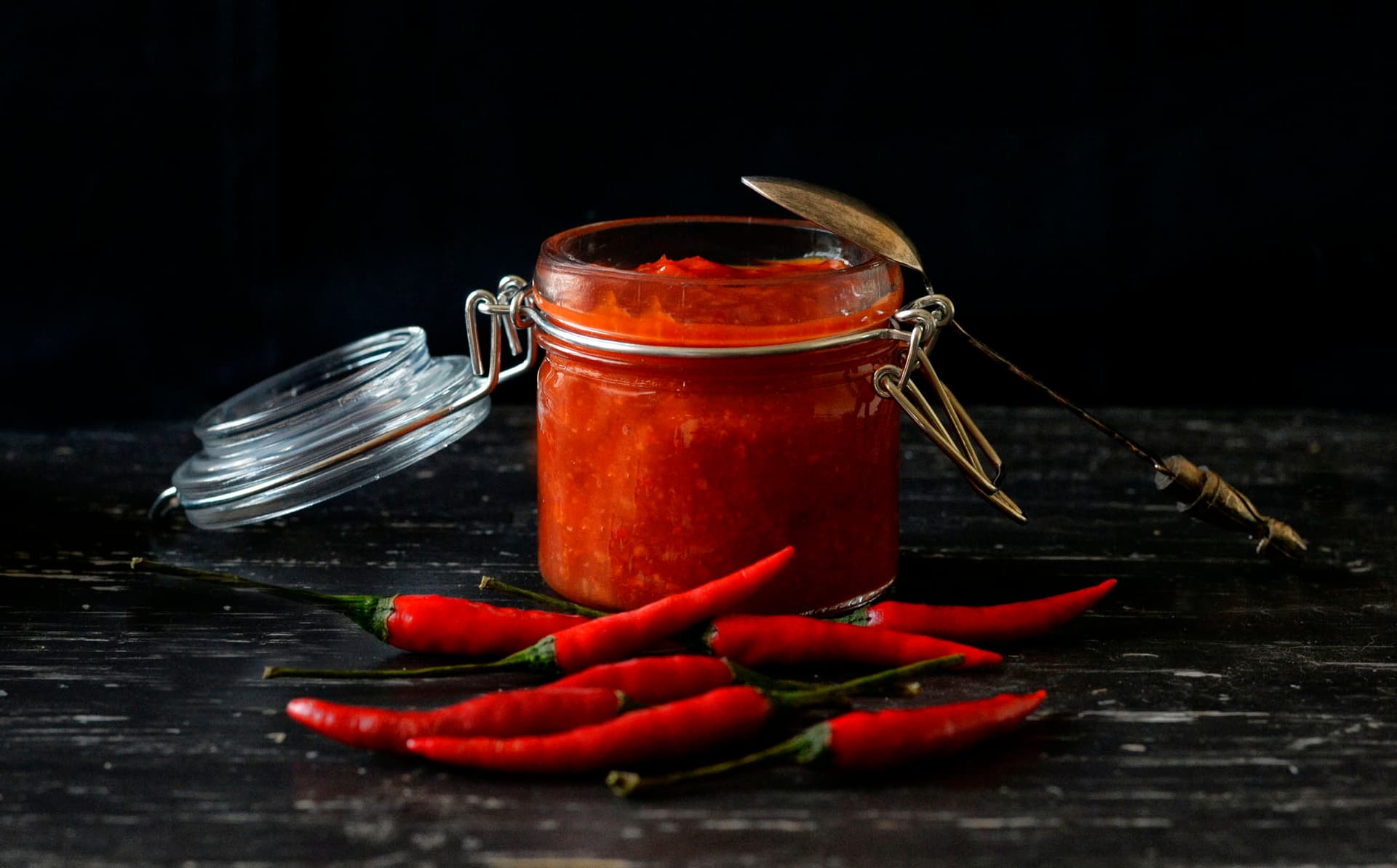 Domácí sladko-kyselá chilli omáčka