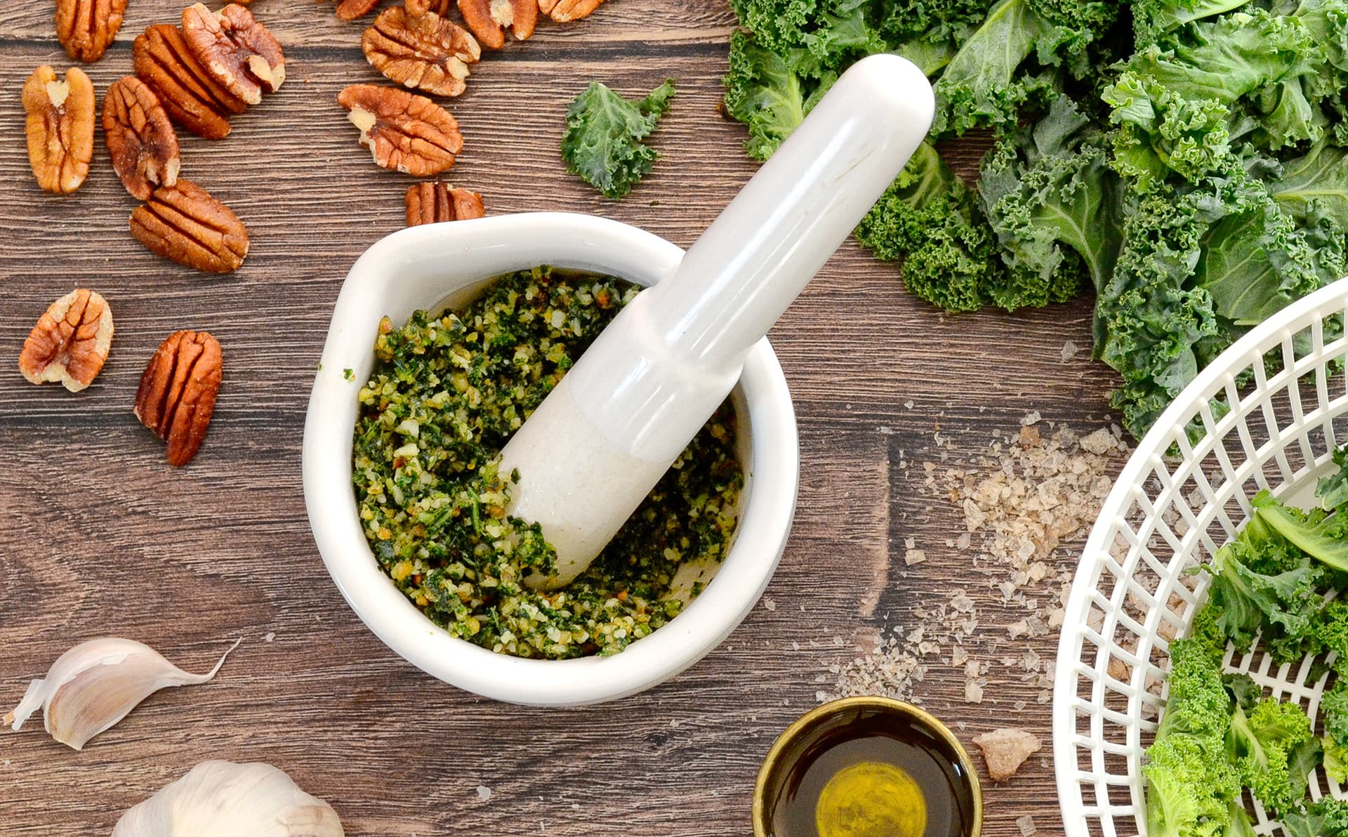Kadeřávkové pesto
