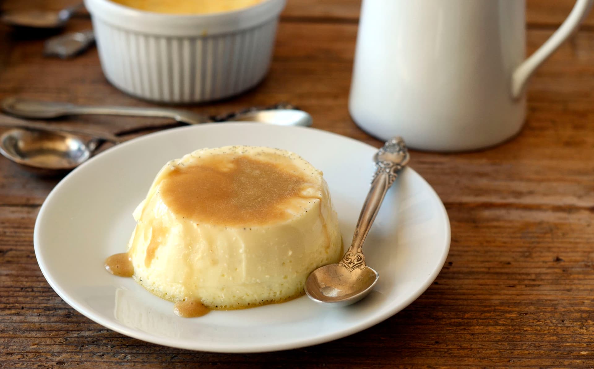 Flan s karamelovým přelivem