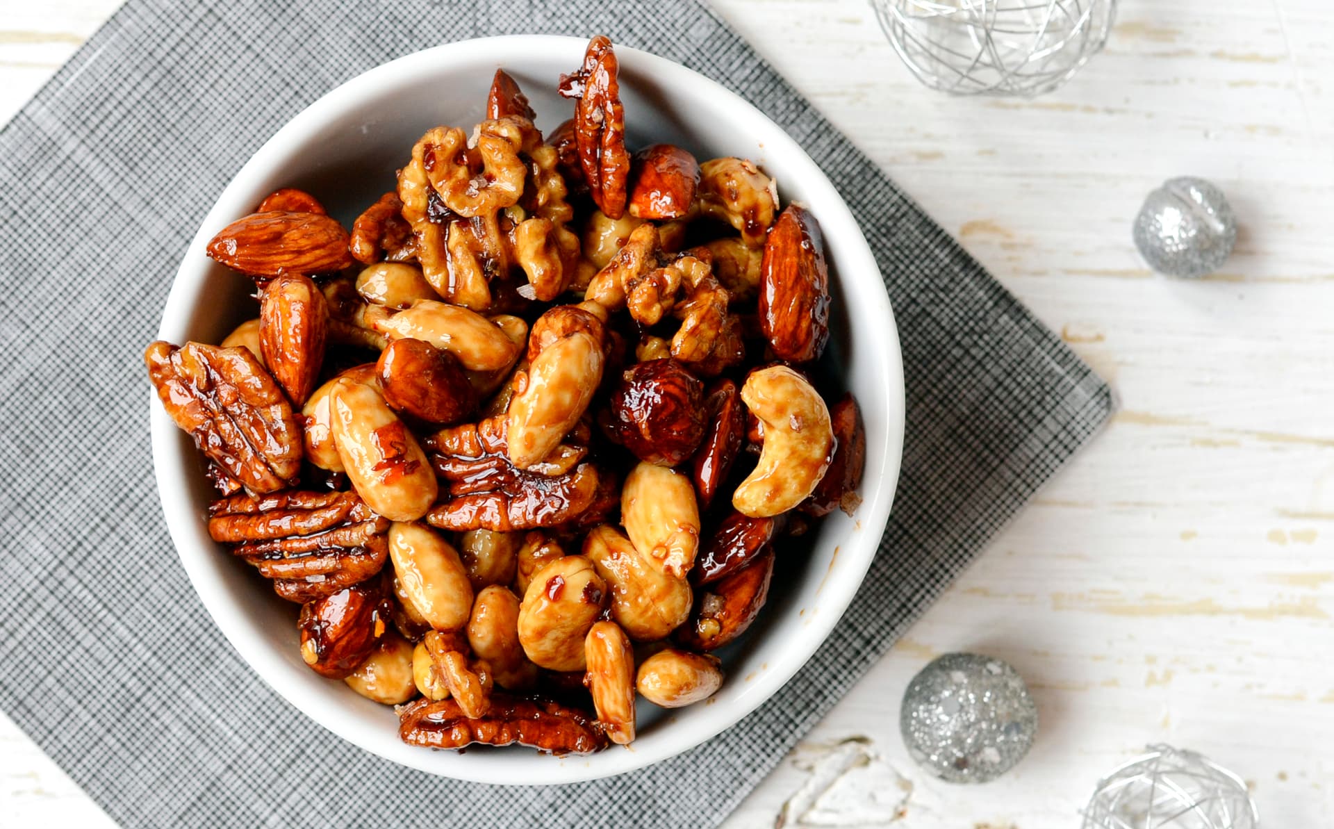 Zkaramelizované chilli ořechy
