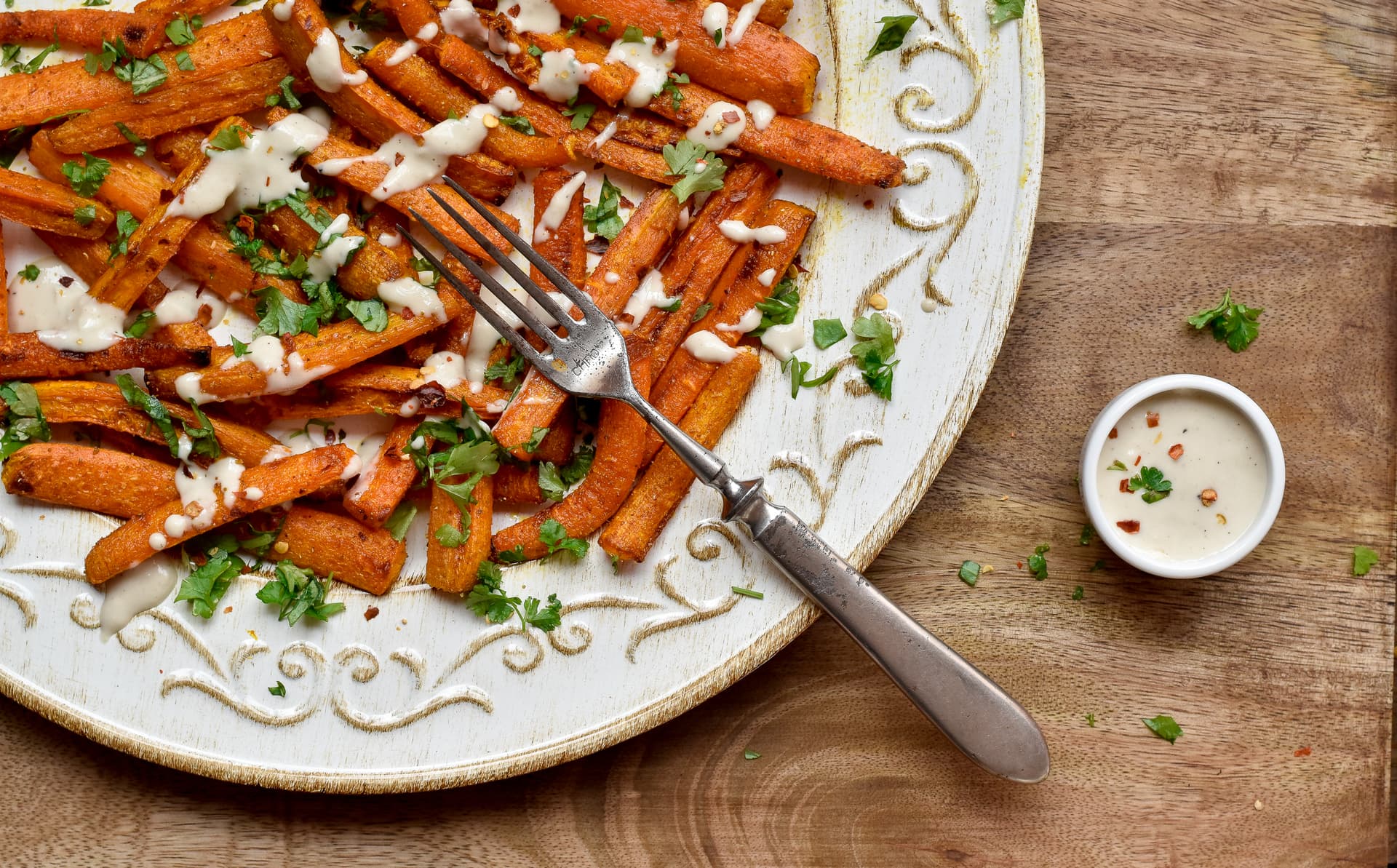 Pečená mrkev s tahini dipem