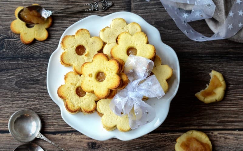Linecké cukroví s jablečným džemem