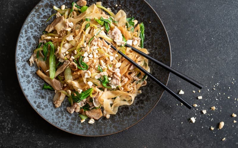 Vepřové stir-fry s bok choy a hlívou