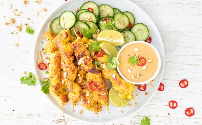 Kuřecí špízy Satay s kešu omáčkou