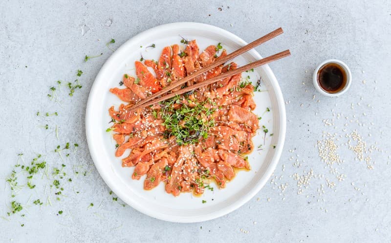 Lososové carpaccio s citrusovou omáčkou