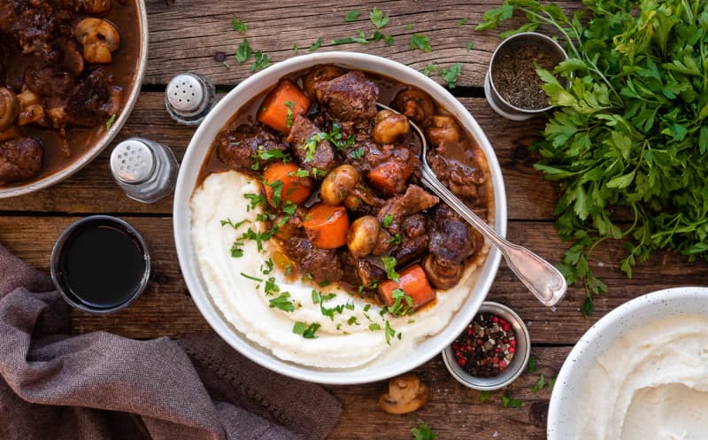 Hovězí po burgundsku (Beef Bourguignon)