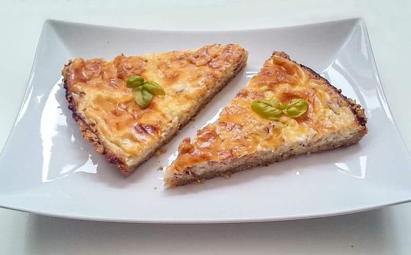 Quiche s cibulí a pórkem