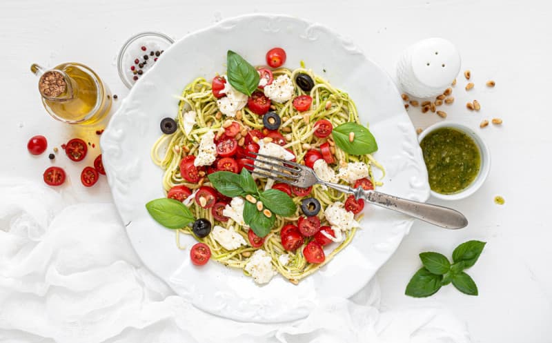 Cuketové nudle Caprese