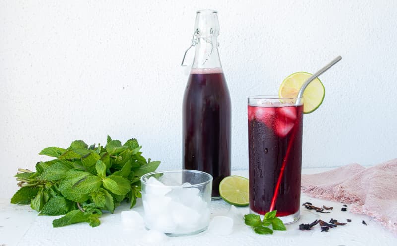 Ledový čaj Agua de Jamaica