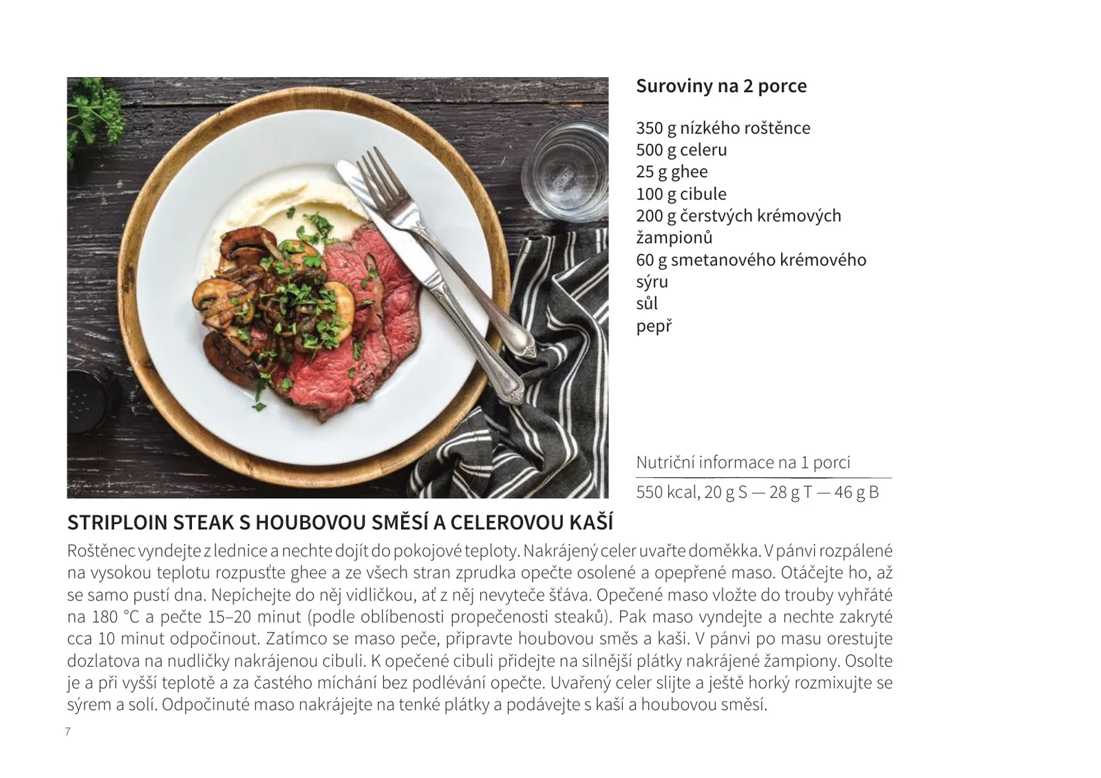 Ukázka stránky z e-knihy 53 receptů 2020: recept Striploin steak s houbovou směsí a celerovou kaší, na fotografii růžové plátky masa se žampiony a bílou kaší