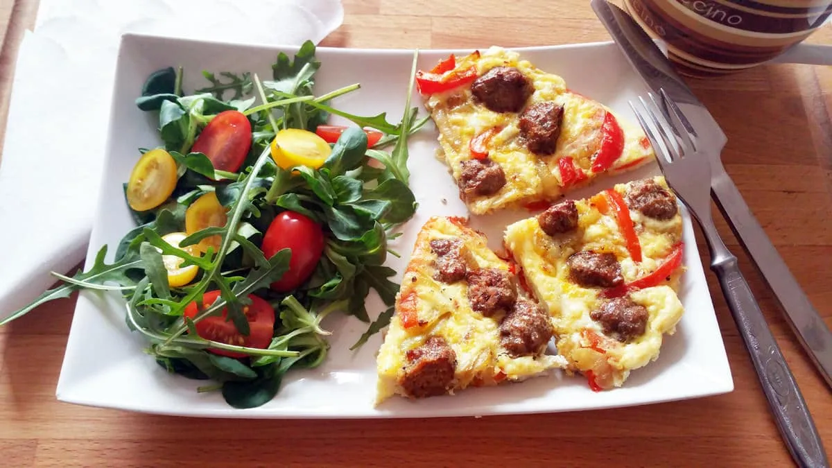 Frittata s masovými kuličkami