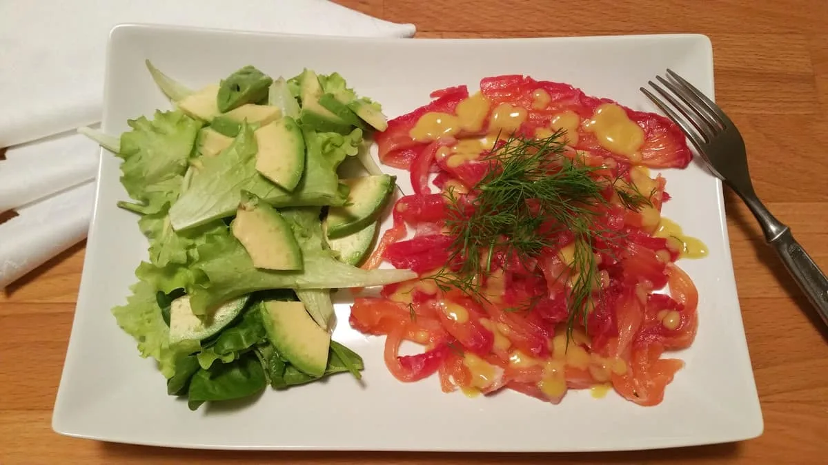 Gravlax s hořčičnou omáčkou