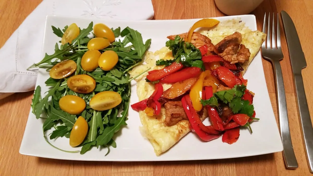 Vaječná omeleta s fajitas