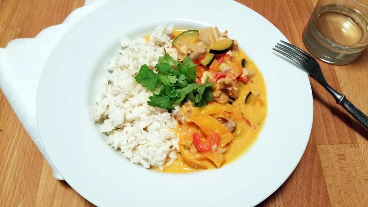 Kuřecí curry, rýže